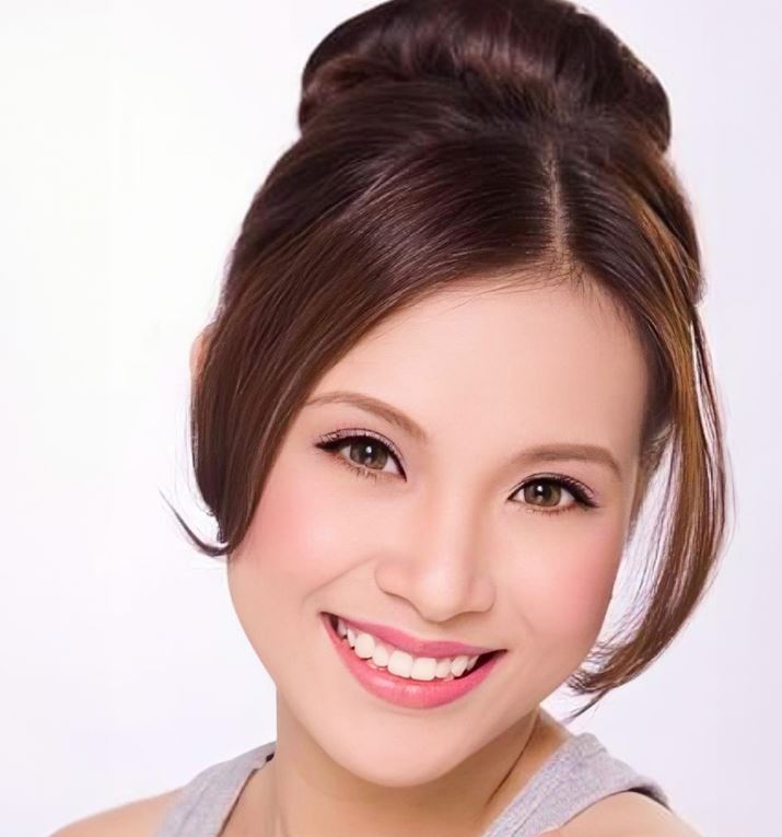 Julia Dinh headshot
